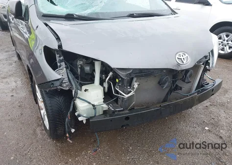 2014 Toyota Sienna Xle 7 Passenger z USA, uszkodzony, nr VIN 5TDDK3DC2ES083680